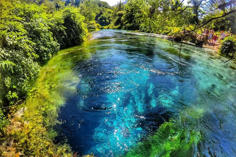 Excursión a la laguna Blue Eye